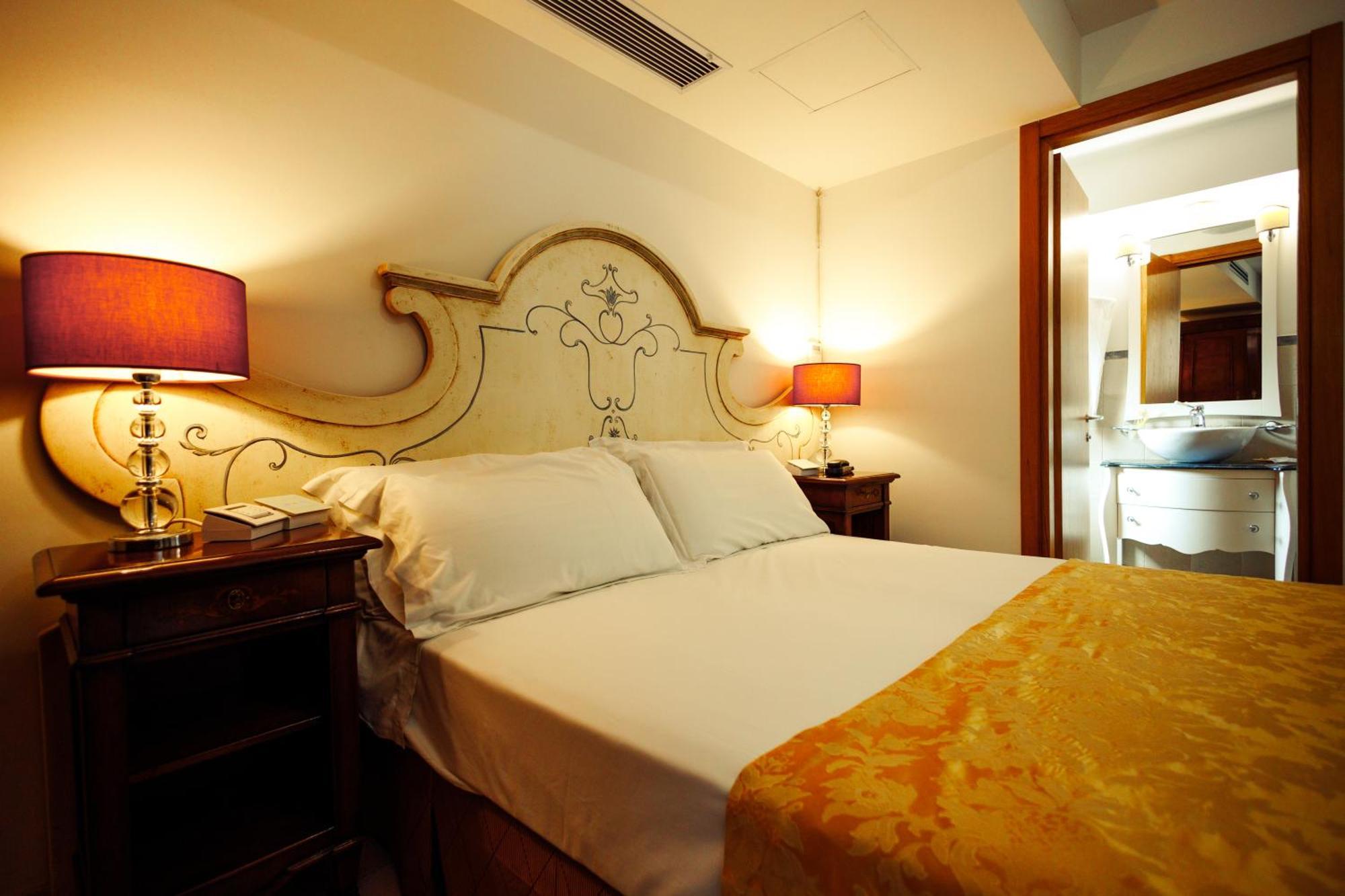 Vico Regio Hotel Casarano Eksteriør bilde