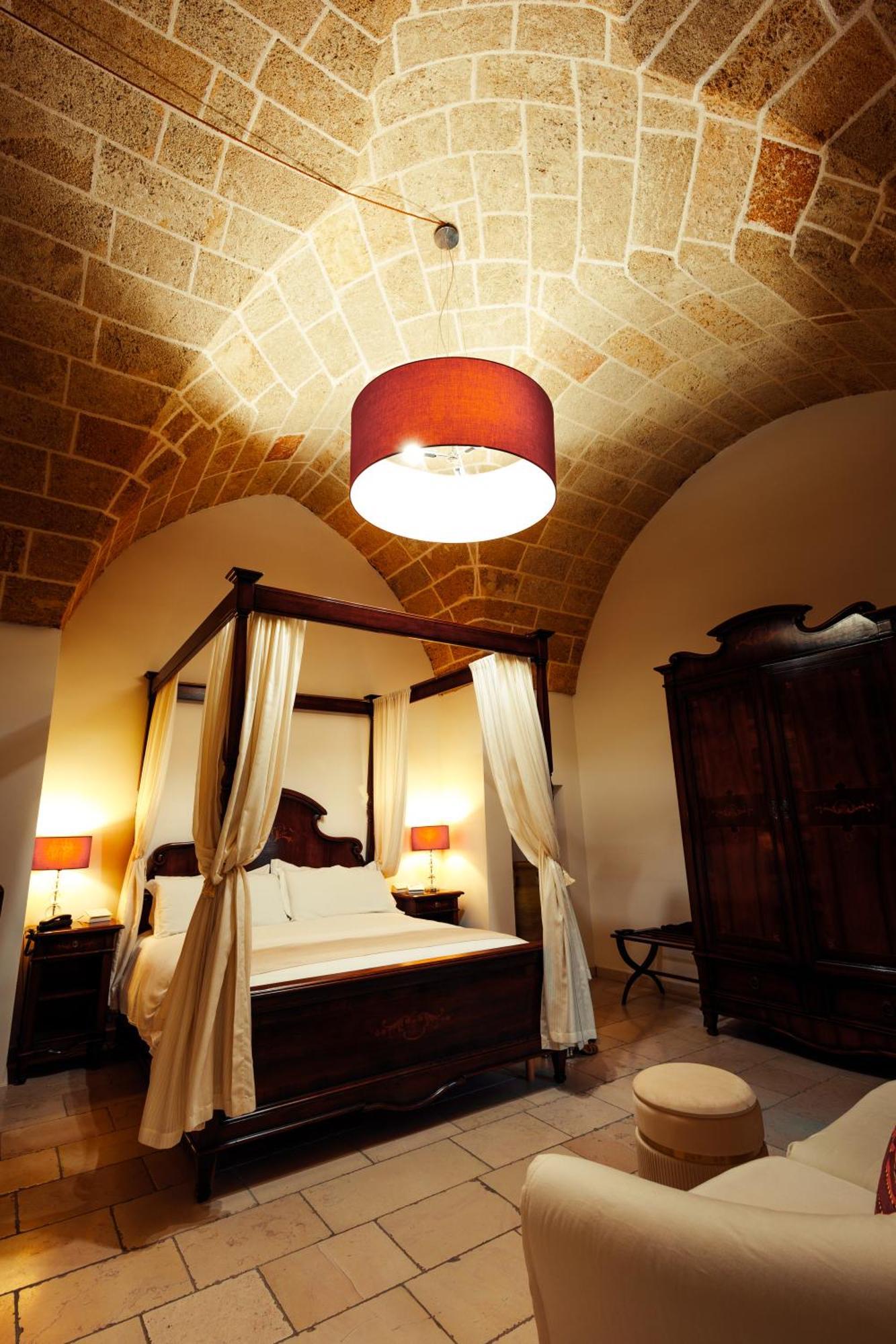 Vico Regio Hotel Casarano Eksteriør bilde